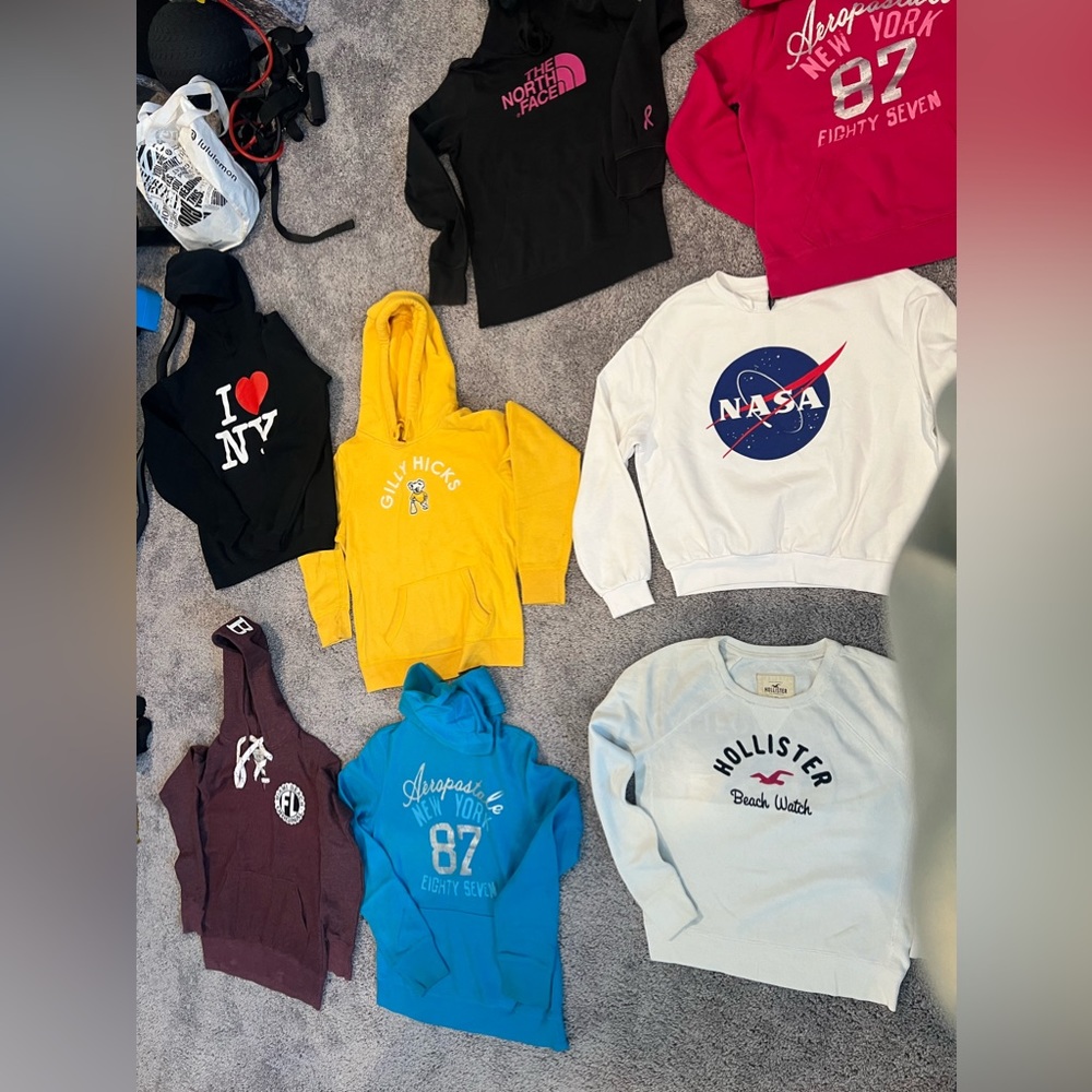 Sweater Lot - Picture 5 of 6